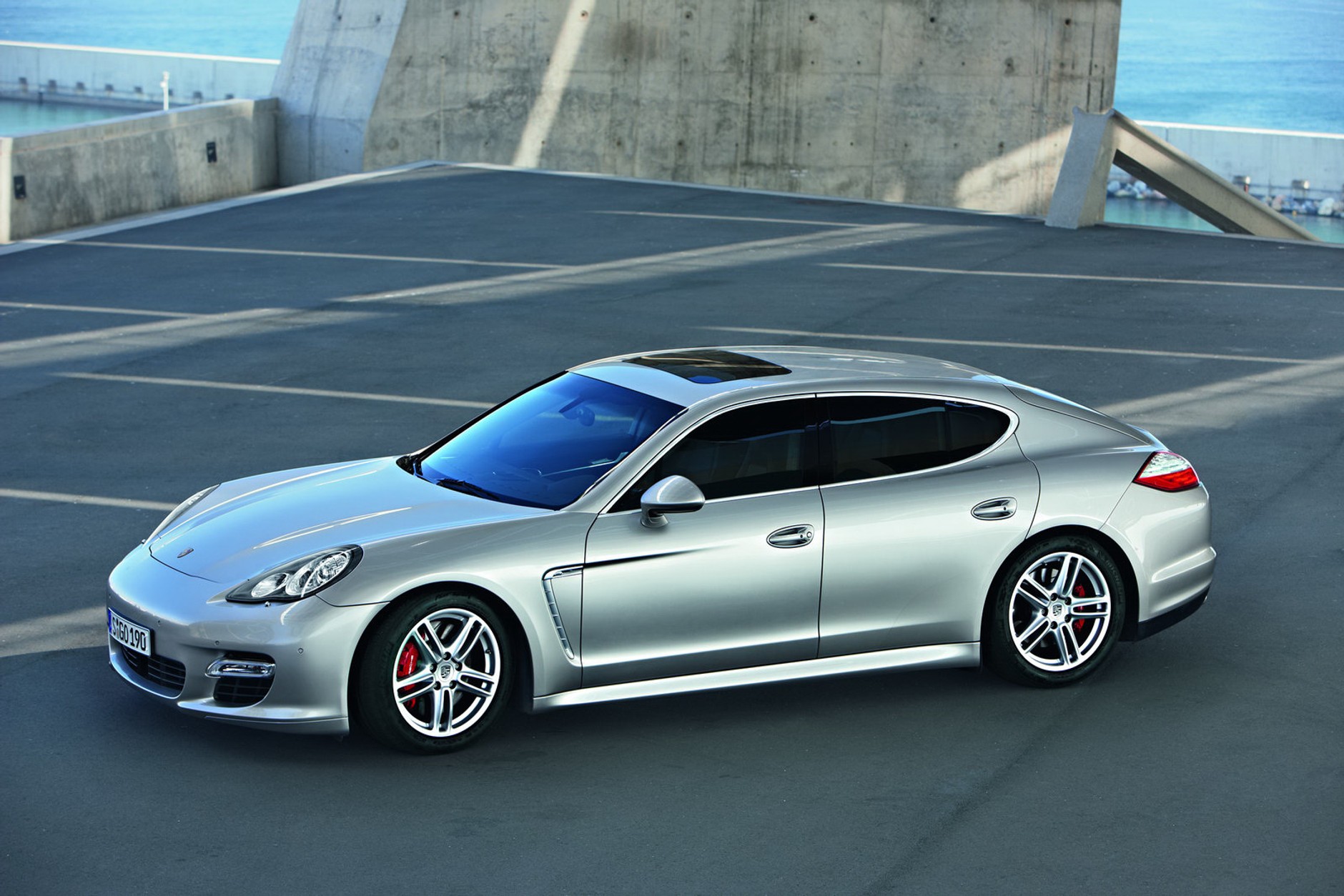 Zmodyfikowane Porsche Panamera Turbo S