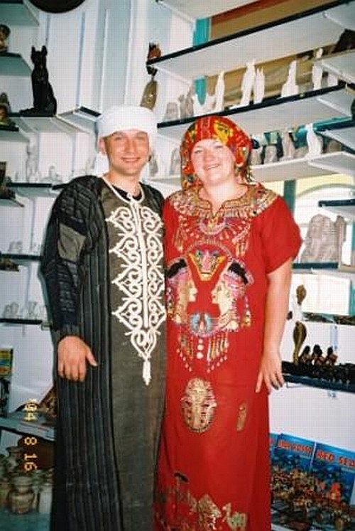 ŚWIAT JEST JAK WIELKA KSIĘGA - KTO NIE PODRÓŻUJE, CZYTA TYLKO JEJ PIERWSZĄ STRONĘ