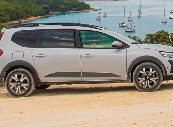 Dacia Jogger - jeśli oczekujesz ekstraosiągów i wyrafinowanych systemów to... siedź w domu