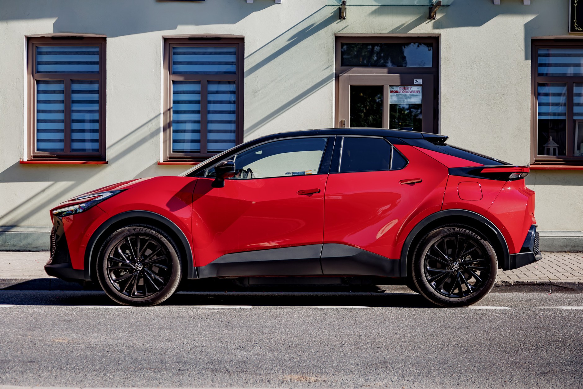 2024 Toyota C-HR PHEV