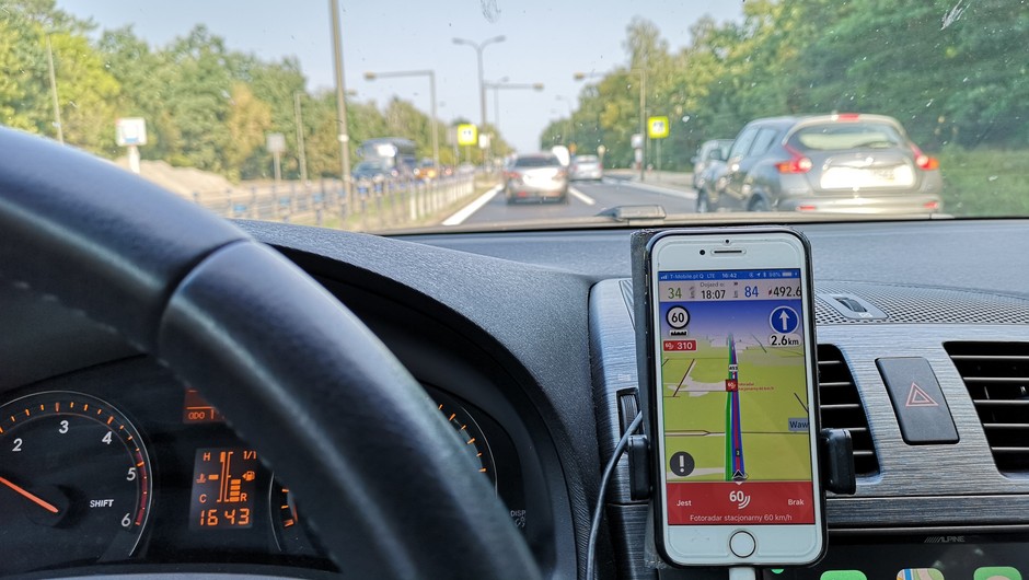 Nawigacja - ostrzeżenie przed fotoradarem