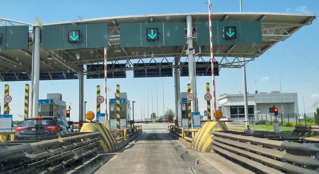 Bramki, pobór opłat na autostradzie A2
