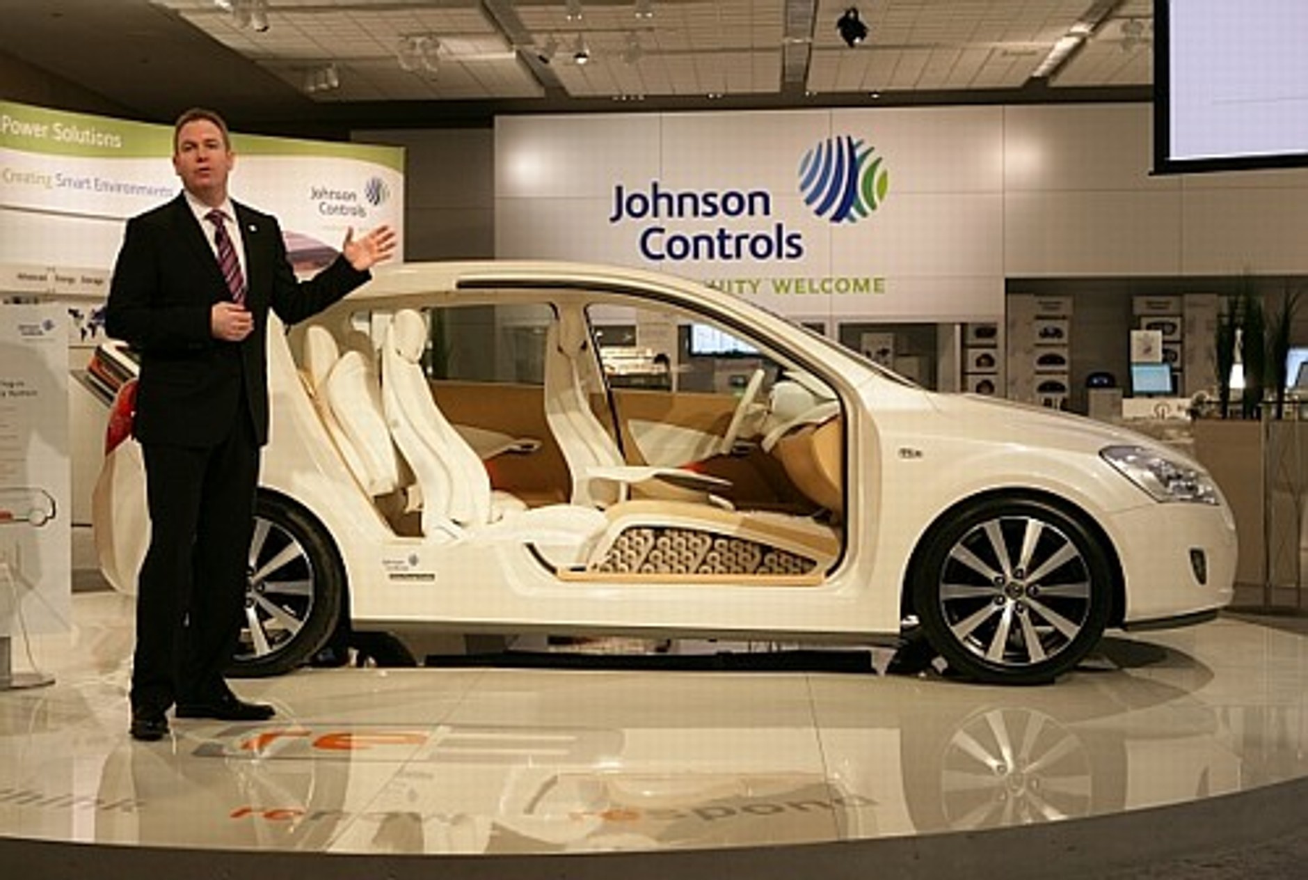 Detroit 2009 - Salon pod napięciem