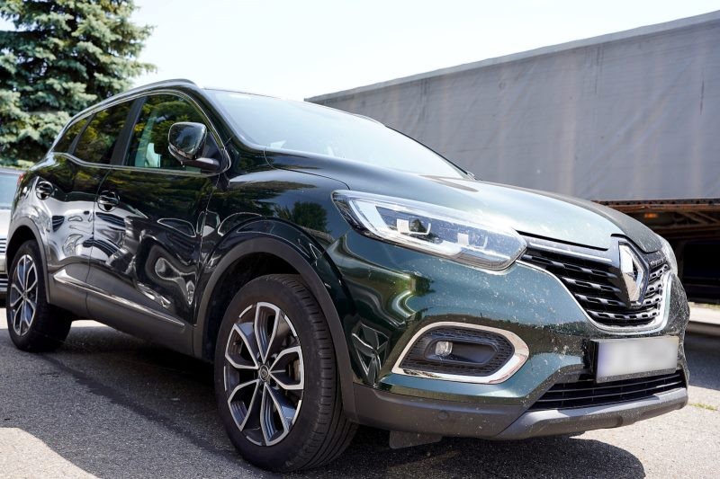 Śledczy rozbili grupę przestępczą, która legalizowała kradzione auta