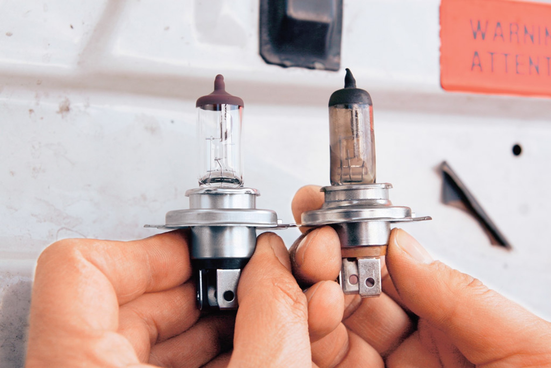 Radzimy, jak skutecznie poprawić działanie reflektorów?