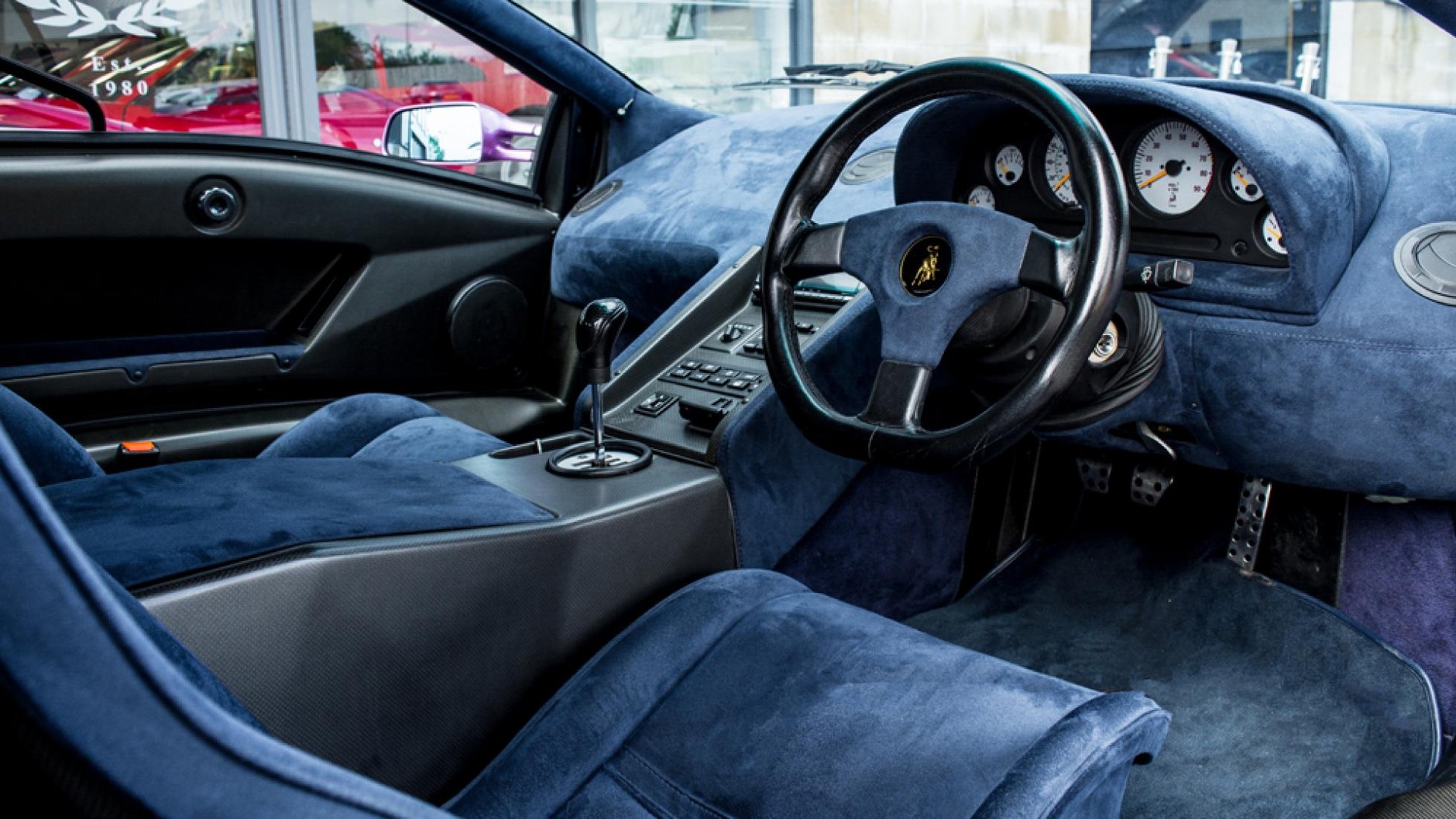 Ciekawostka z ogłoszenia: Lamborghini Diablo SE30 z Cosmic Girl