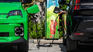 Uważasz, że znasz się na hybrydach i elektrykach?