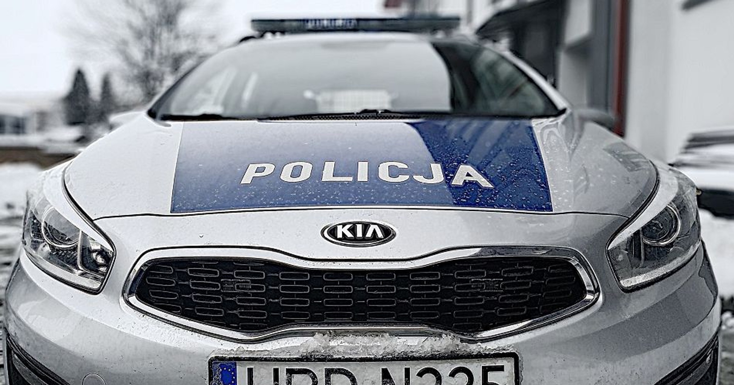 Apel policji o ostrożność na drogach podczas złych warunków pogodowych