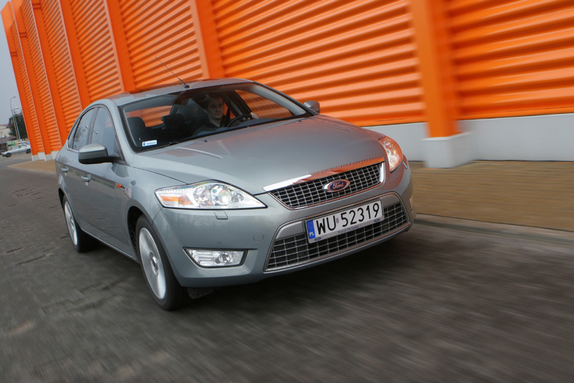 7 Wspaniałych: Poznaj mistrza klasy średniej: Honda Accord kontra Skoda Superb, Ford Mondeo, Citroen C5, Opel Insignia, Toyota  Avensis i Volkswagen Passat