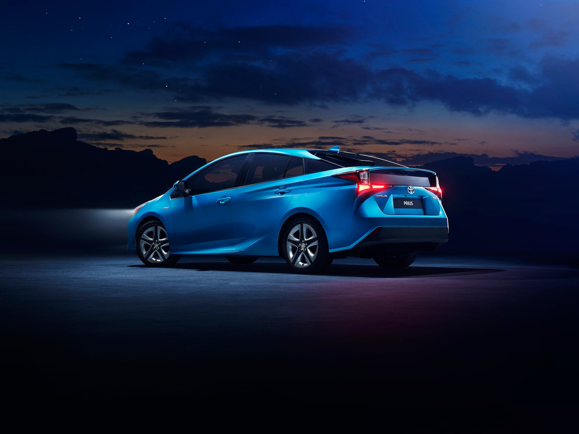 Toyota Prius AWD-i Hybrid
