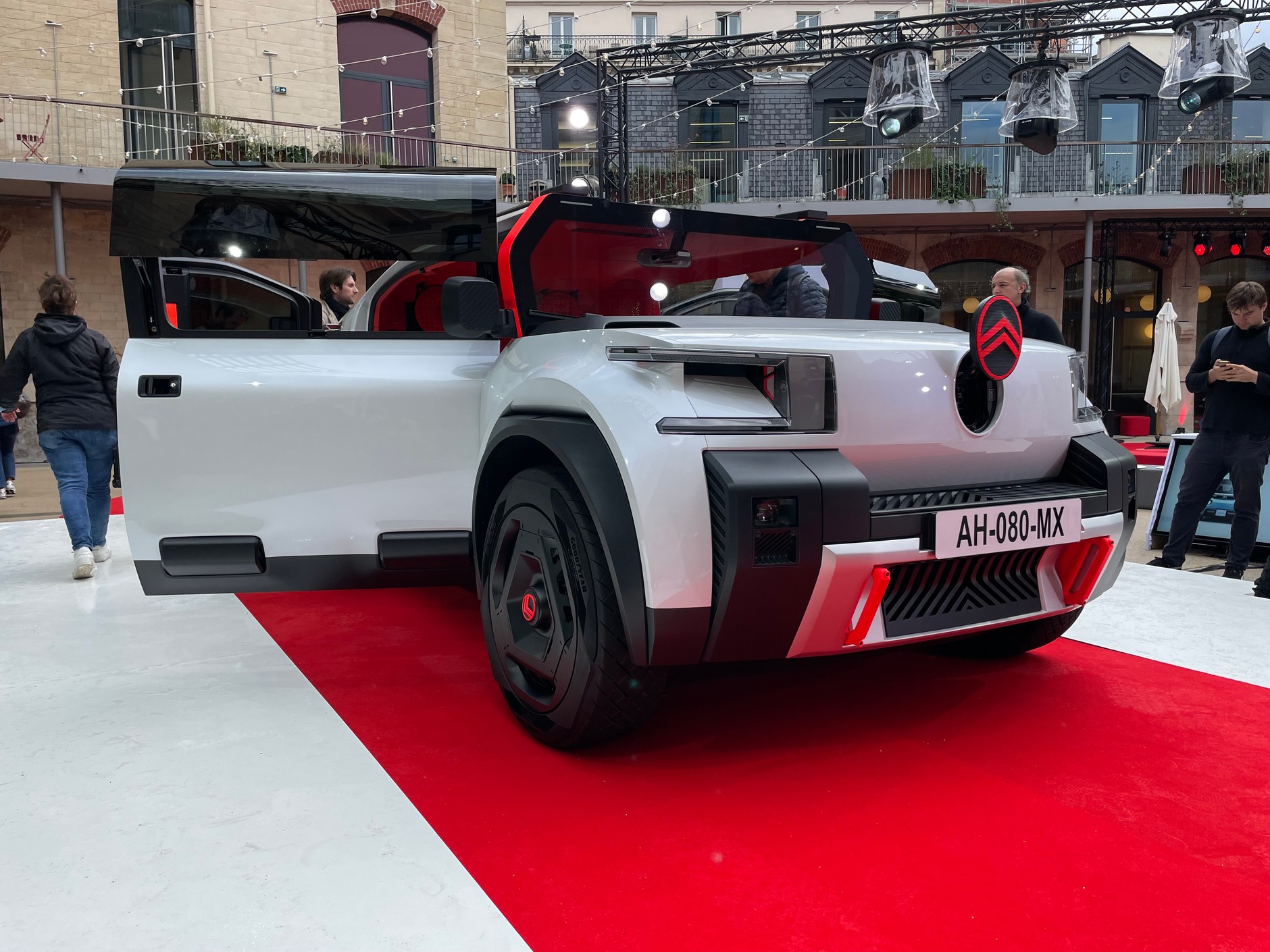 Koncepcyjny Citroen Oli [All-ë]