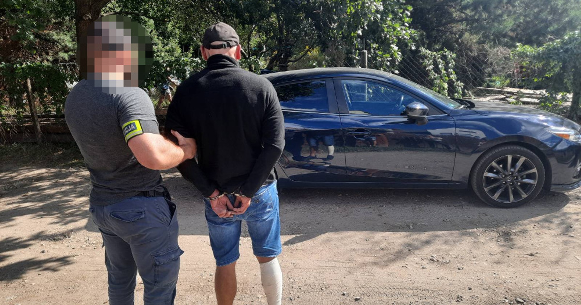 Policjanci kilkanaście minut po kradzieży złapali złodzieja Mazdy