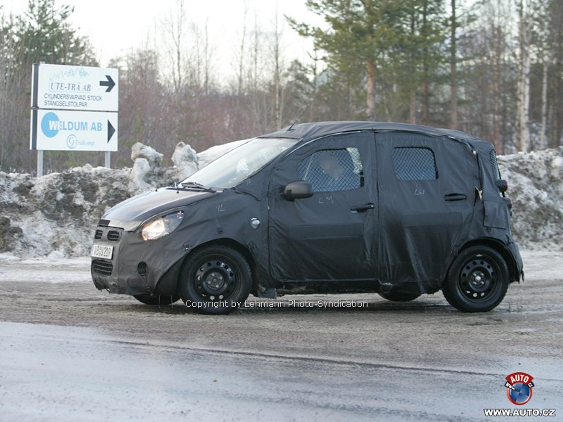 Zdjęcia szpiegowskie: nowy Opel Agila nawiąże do Corsy