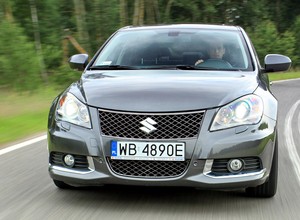 Suzuki Kizashi: alternatywa w klasie średniej