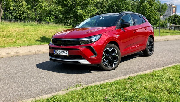 Opel Grandland 1.2 Turbo A8 Ultimate