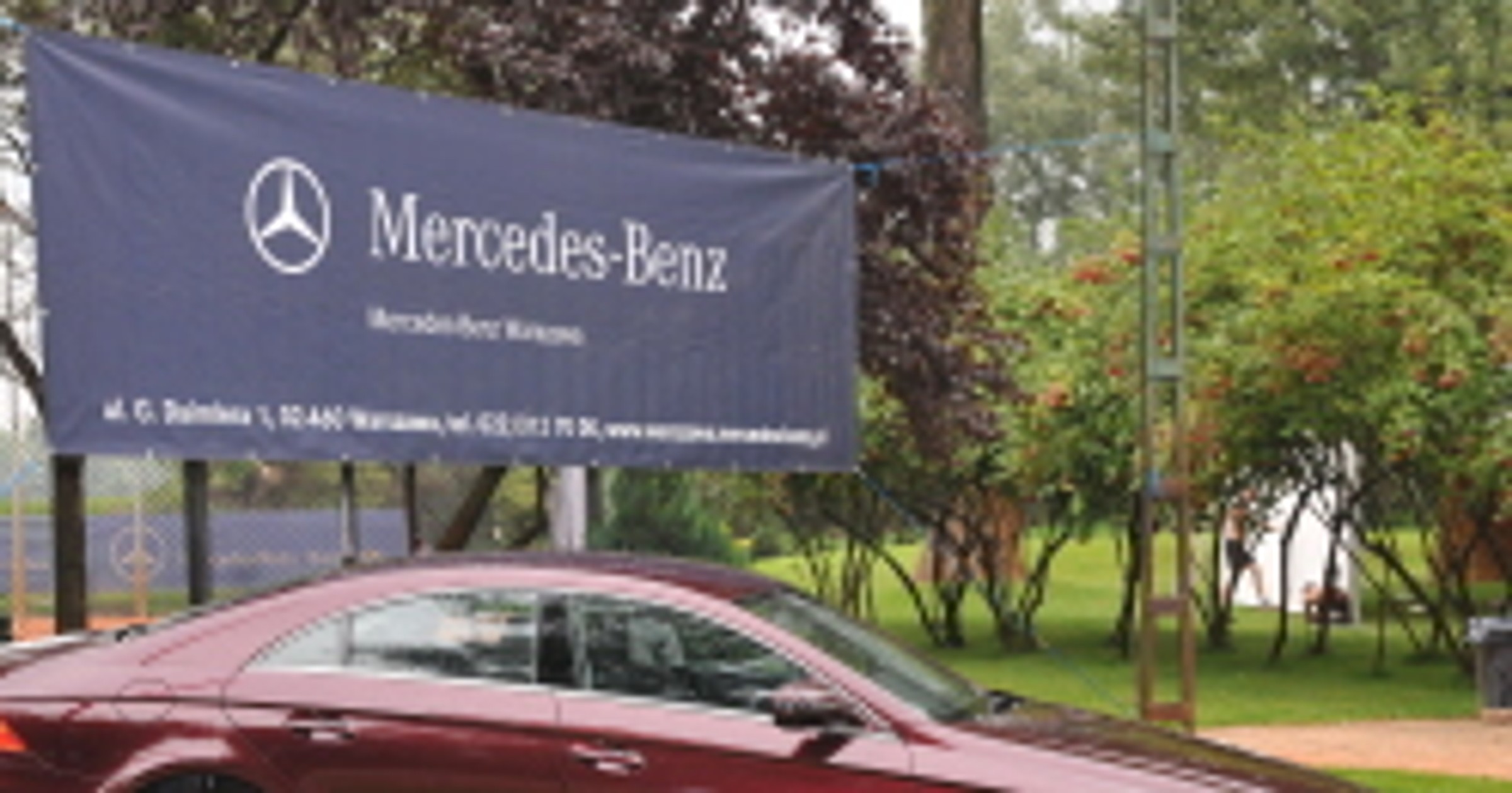 Agnieszka Radwańska w coupé Mercedesa