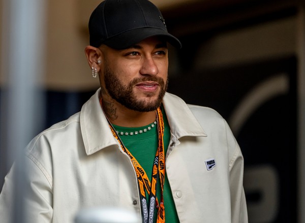 Neymar wydał fortunę na unikatowe auto, które nie wyjedzie na ulicę. To Batmobil