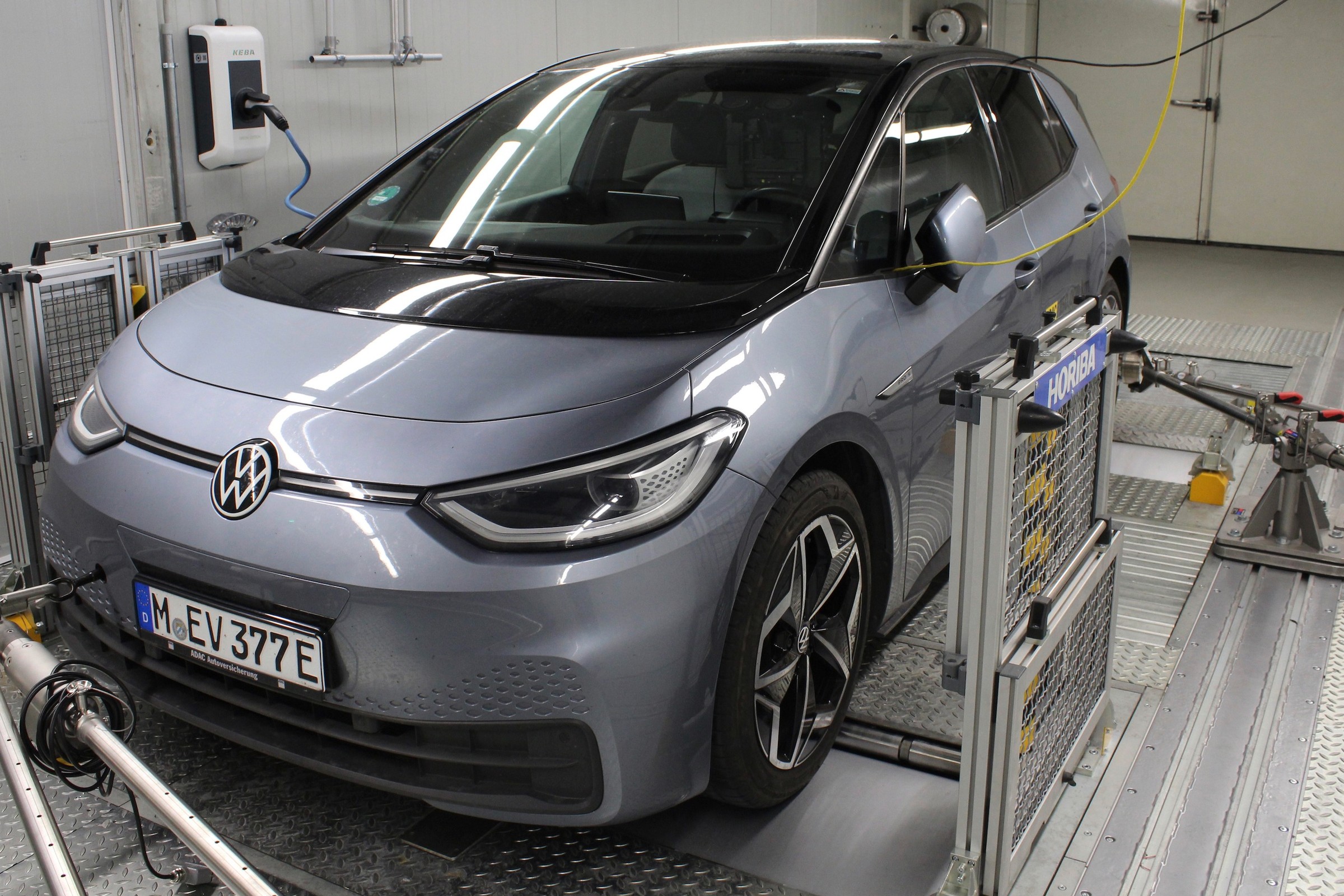 Niemiecki elektryk w trudnym teście ADAC. Co z baterią po 220 tys. km?