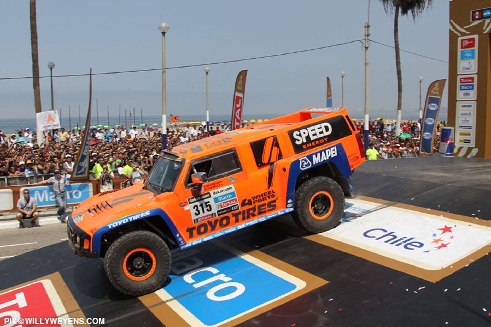 Dakar 2013: Hołowczyc i Przygoński w czołówce (I etap. wyniki, galeria)