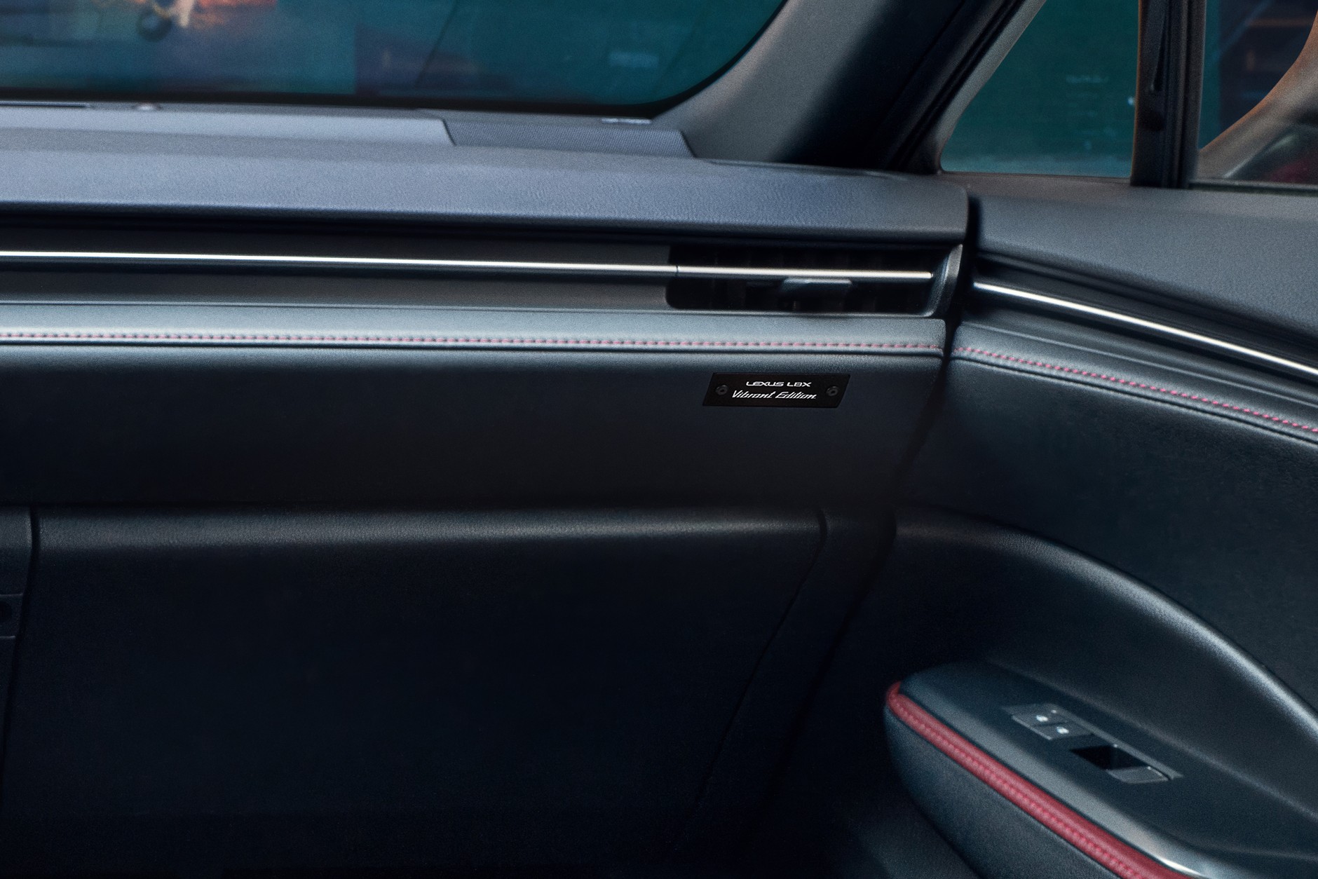 Lexus LBX Vibrant Edition