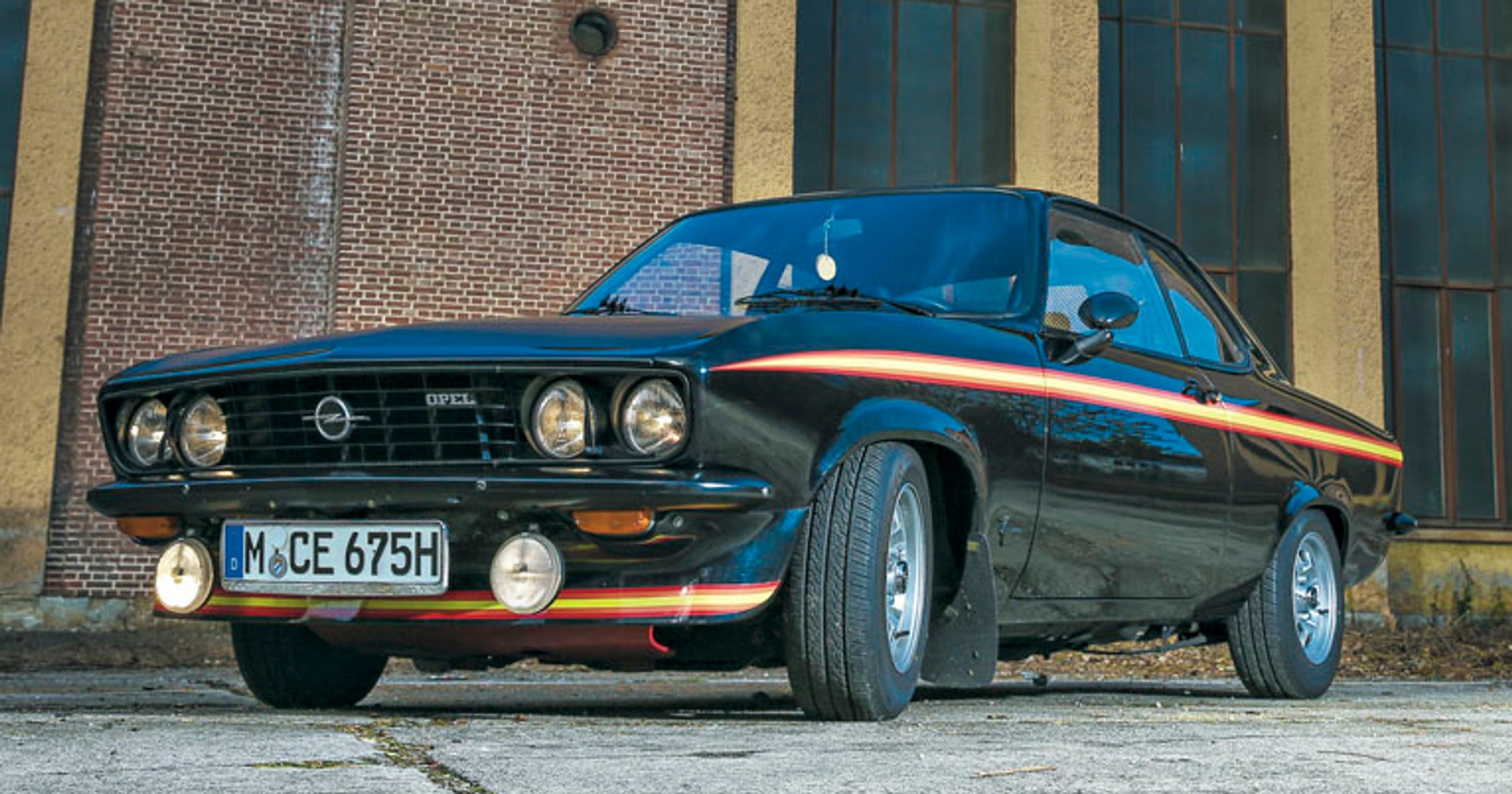 Opel Manta Black Magic - nie tylko dla młodzieży