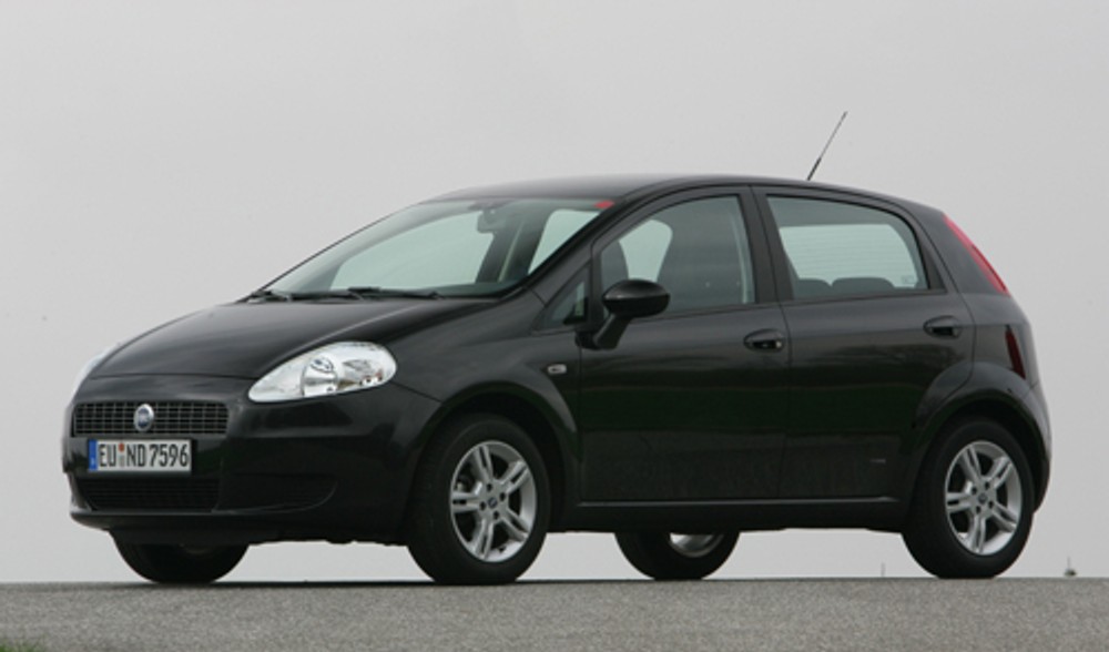 Fiat Linea kontra Grande Punto. Którego Fiata warto kupić?