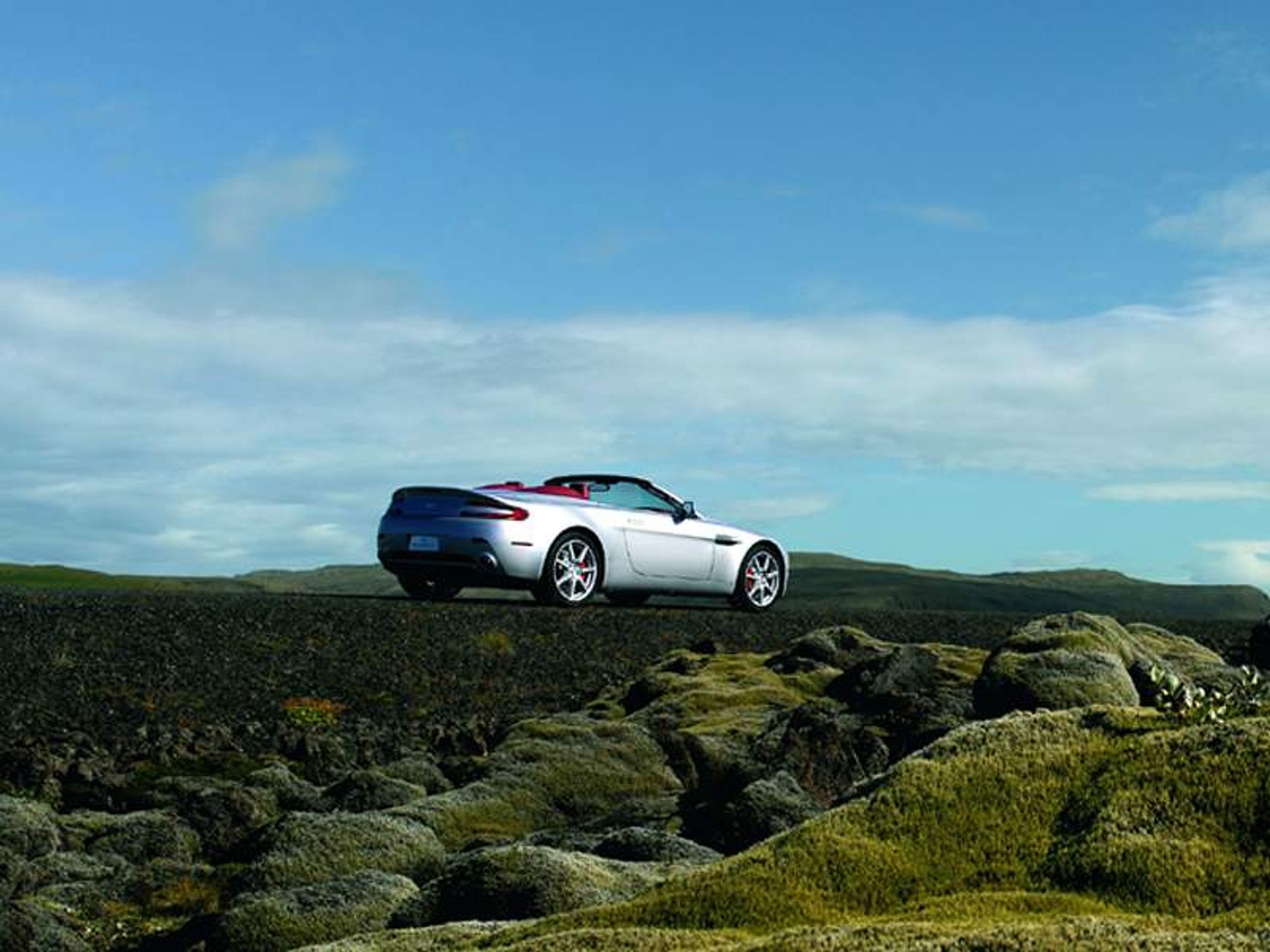 Aston Martin V8 Vantage Roadster już jest!