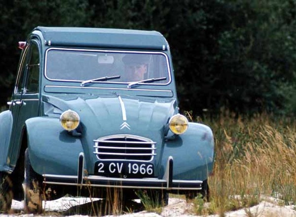 Citroën 2 CV ma 65 lat