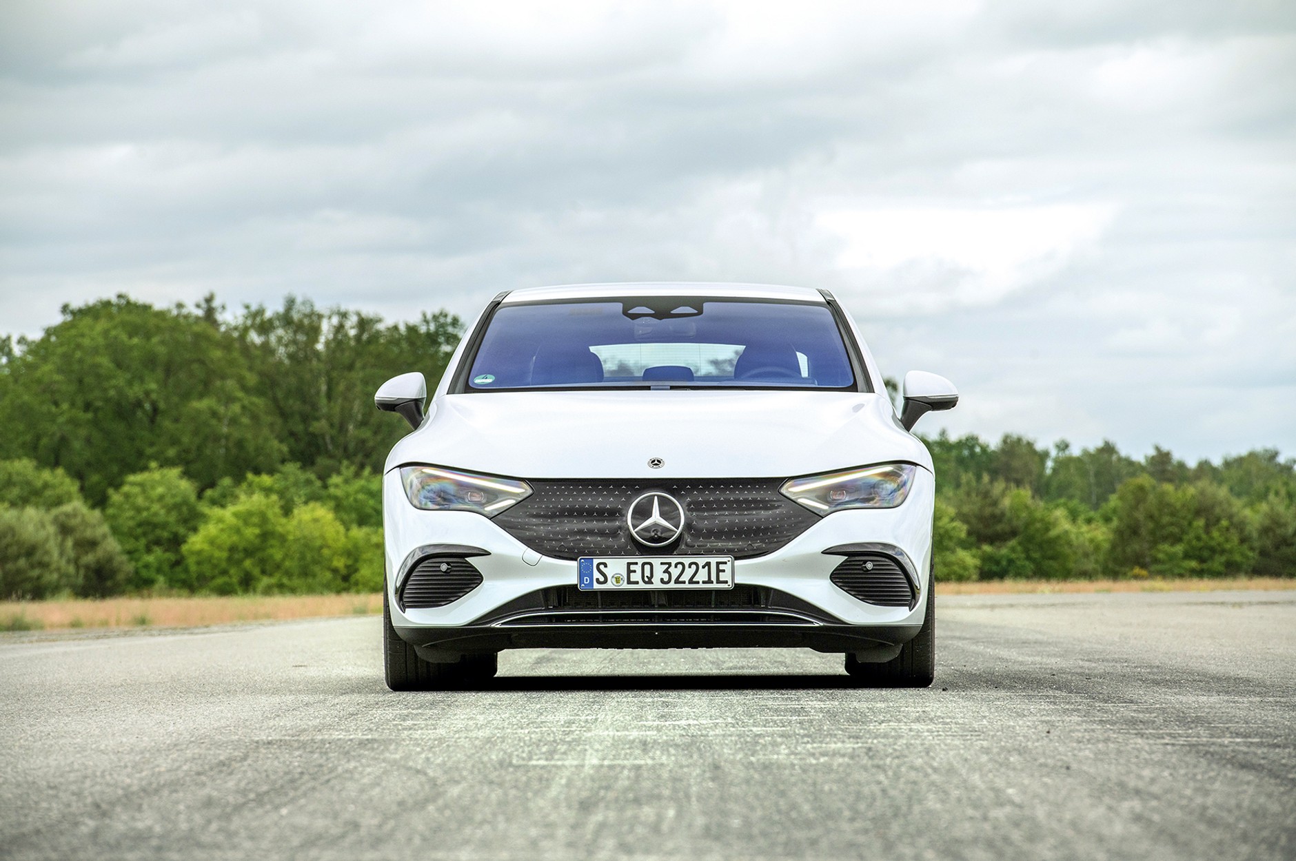 Mercedes EQE 350+ (2022)