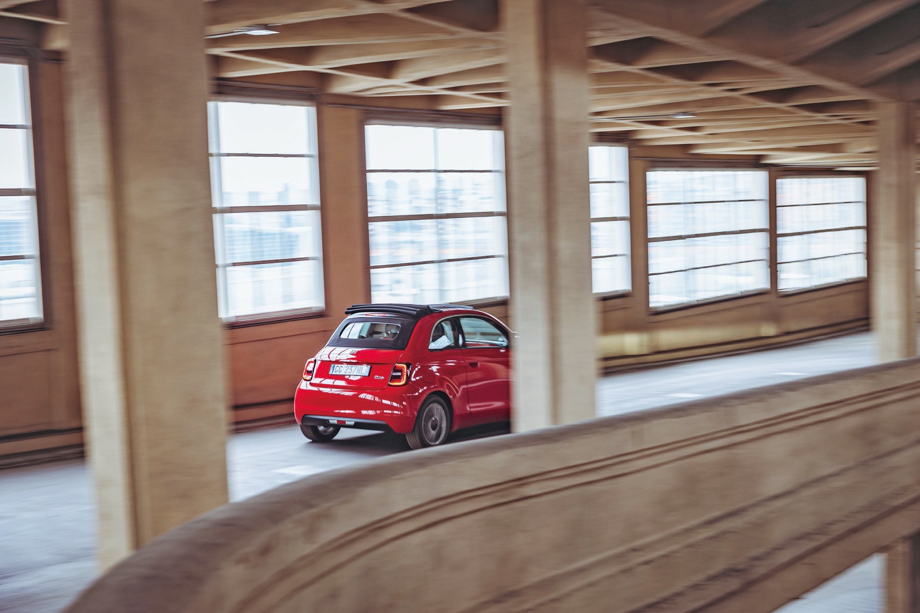 Nowy Fiat 500 Cabrio Red w Lingotto (2022)