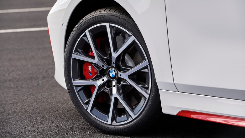 Przednie opony BMW 128ti