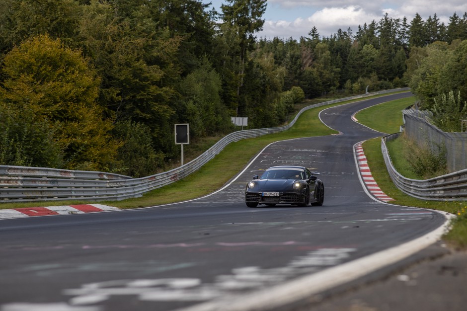 Testy hybrydowego Porsche 911