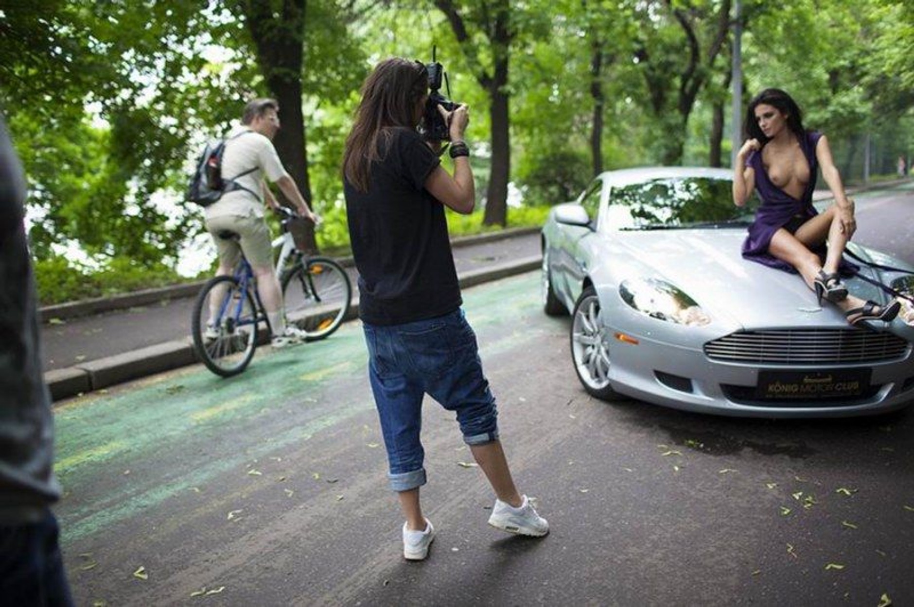 Co reklamują nagie Rosjanki?