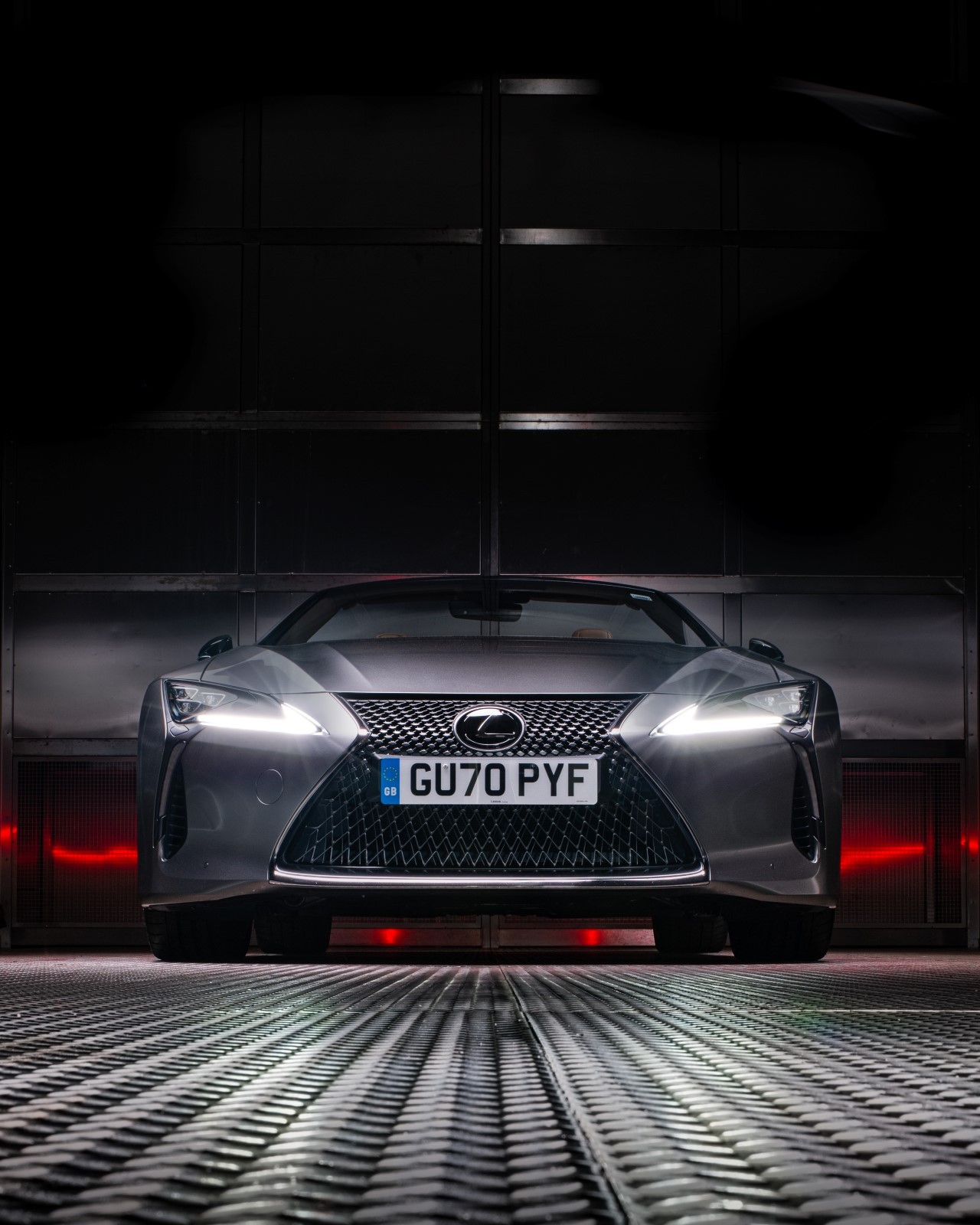 Lexus LC 500 Convertible testowany w zamrażarce