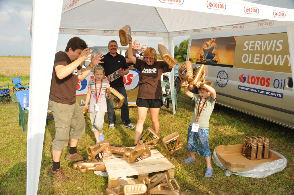 4x4 Family Adventure: baza pod namiotami