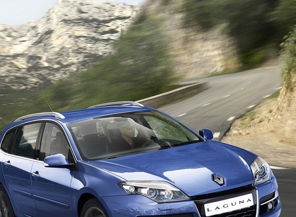 Do salonów wjeżdża nowe Renault Laguna