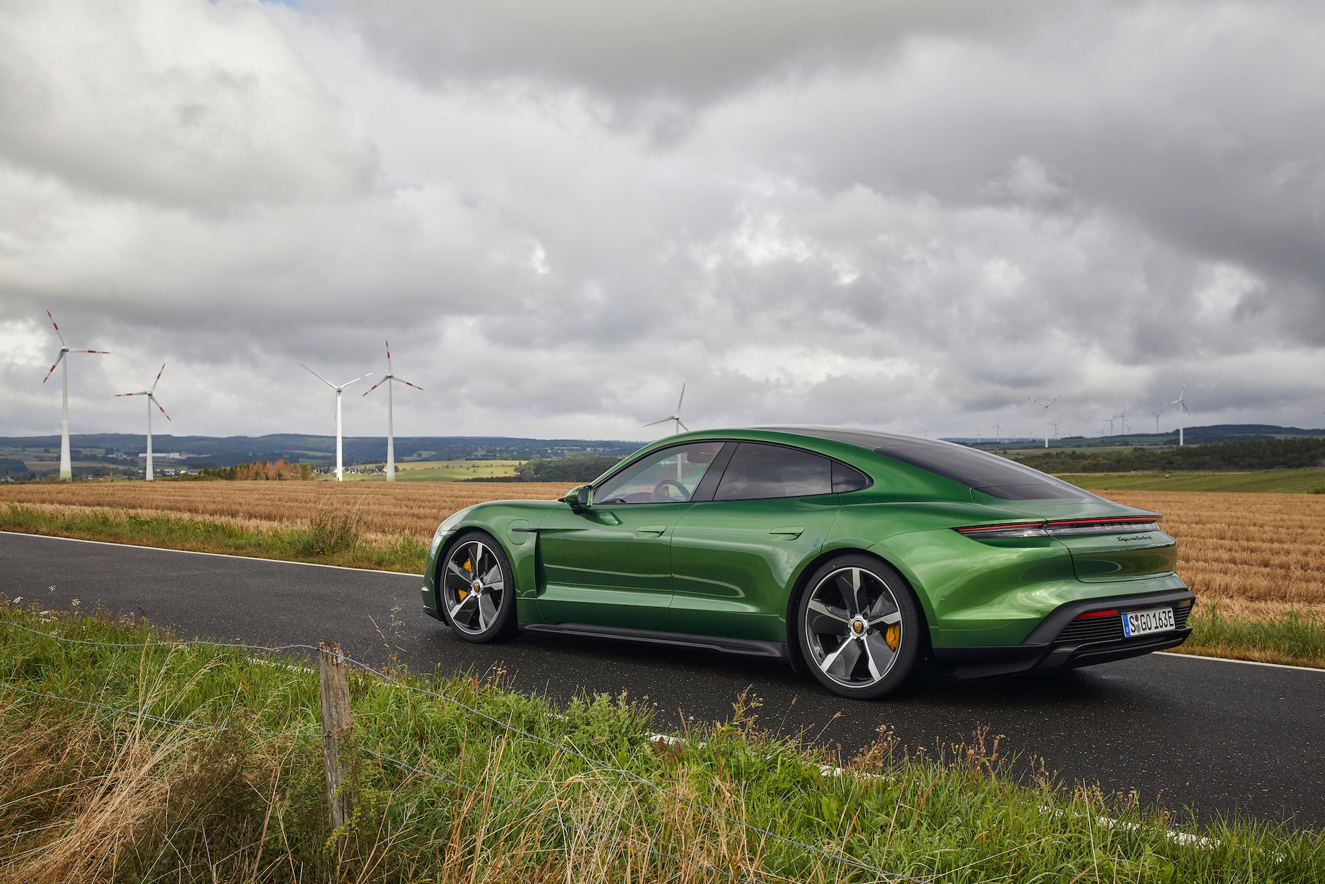 Porsche Taycan – jak jeździ pierwsze elektryczne Porsche?