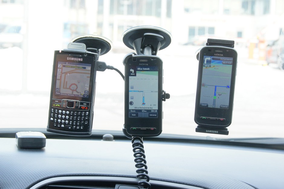 Nawigacja w telefonie? Sprawdziliśmy, która jest najlepsza
