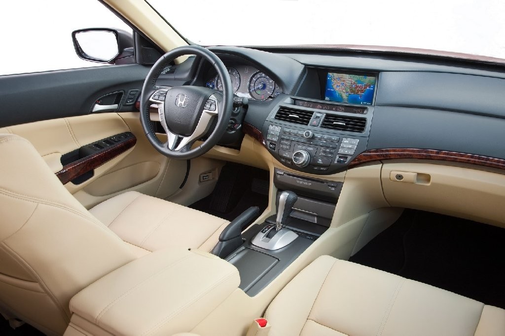 Honda Accord Crosstour - Crossover w amerykańskich salonach