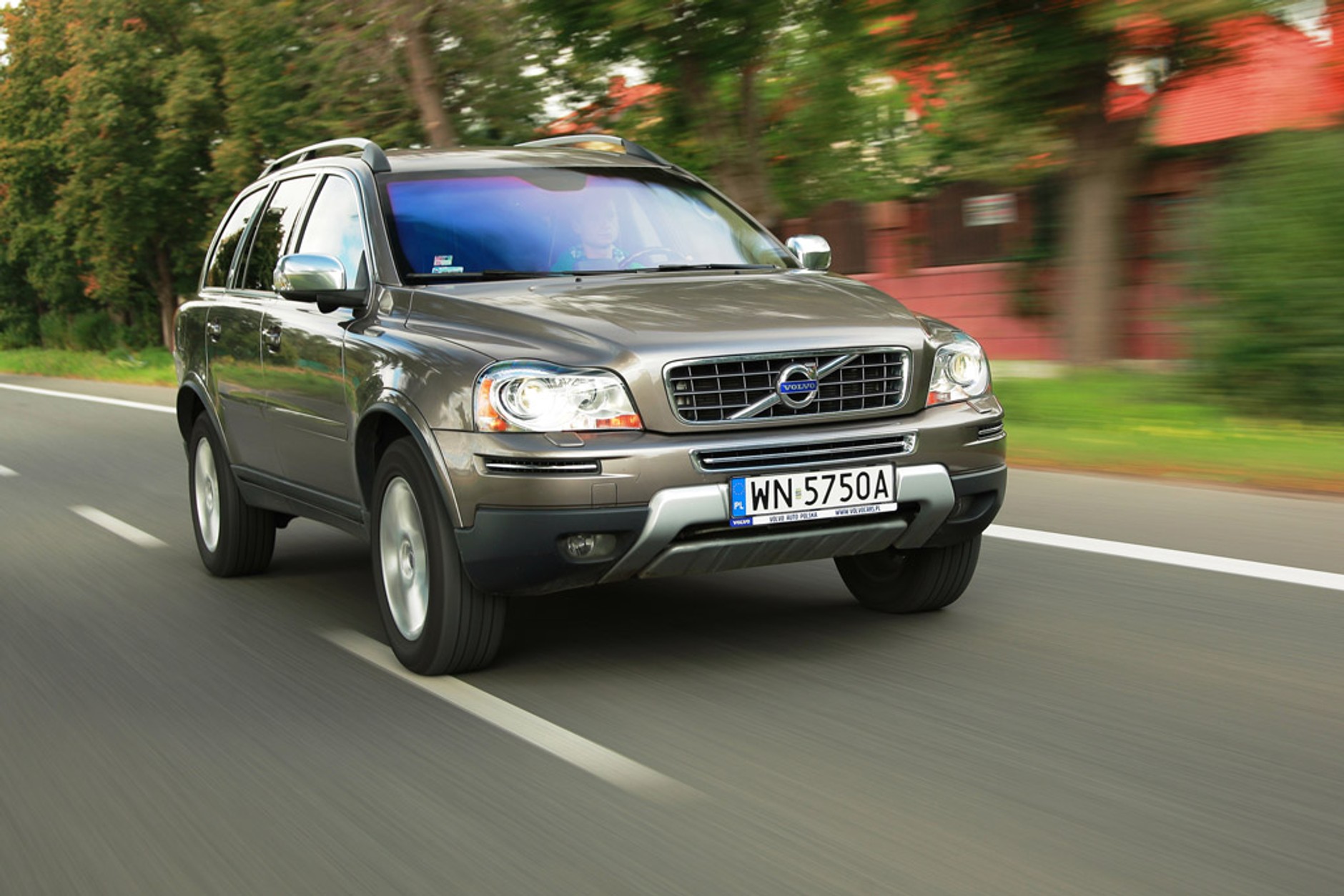 Volvo XC90: za ładny, by po prostu wjechać nim w błoto