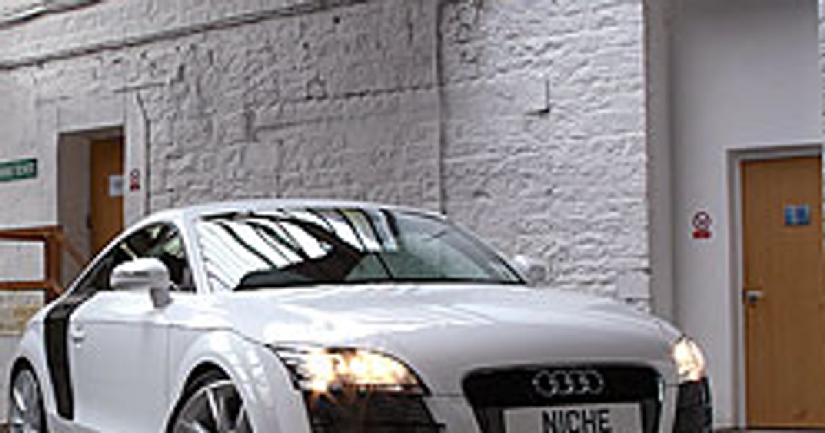 Audi TT: efektywne ubranko w stylu R8