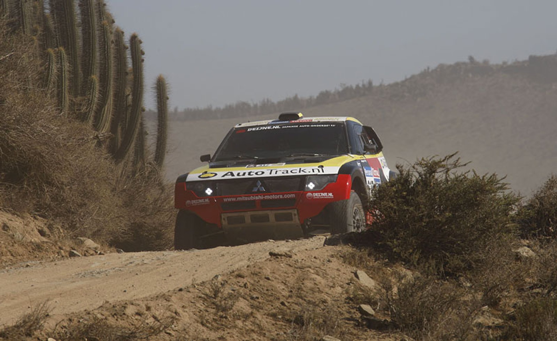 Rajd Dakar 2010: Przygoński już 8, Sonik broni honoru (12. etap na żywo, wyniki, foto)