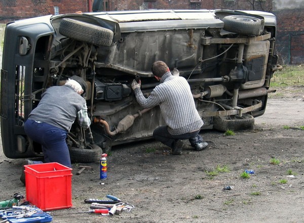 Gdzie można samodzielnie naprawiać auto?