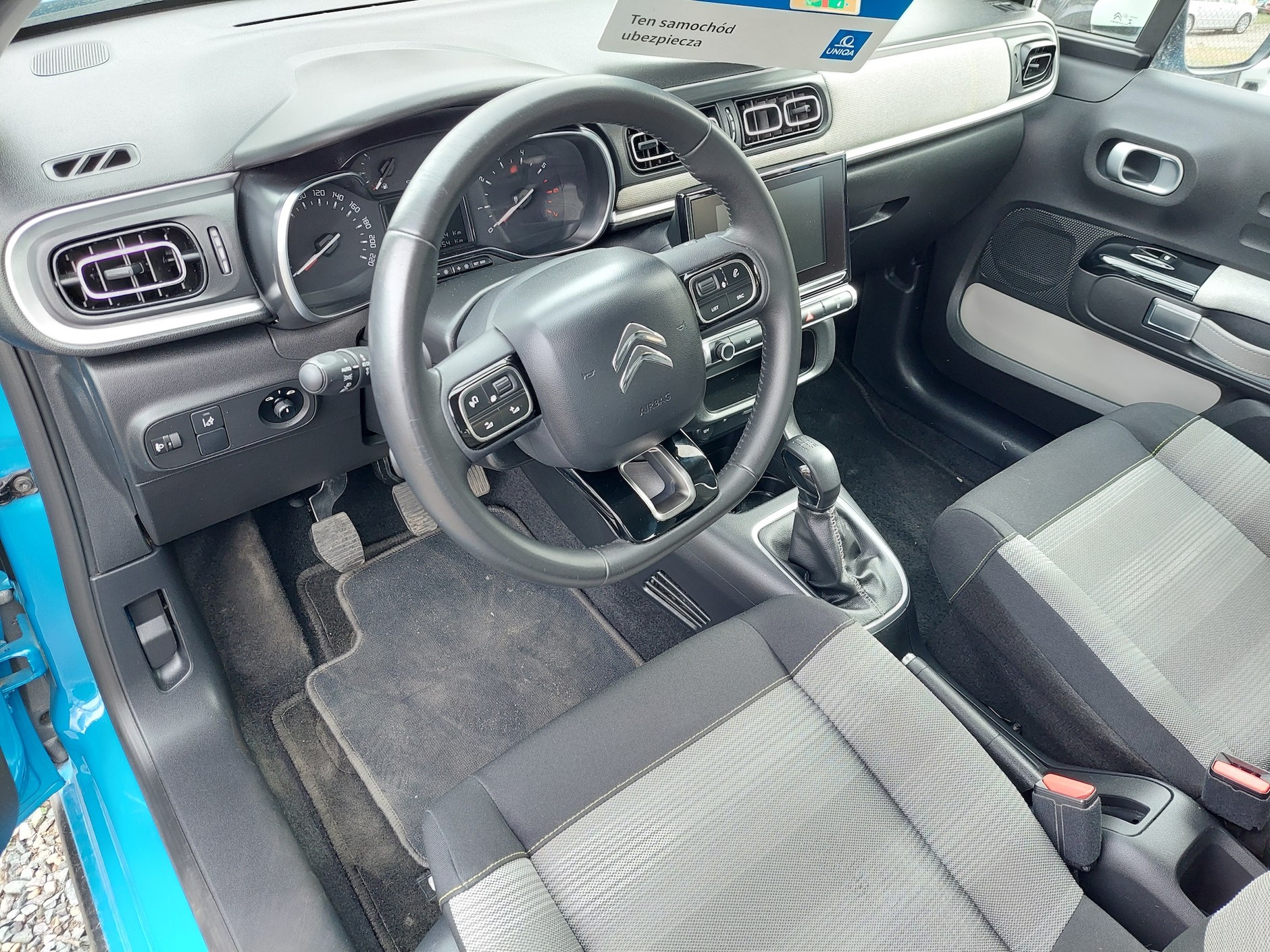 Używany Citroen C3 1.2 PT: po wnętrzu prawie nie widać przebiegu. Jest dobrze utrzymane.