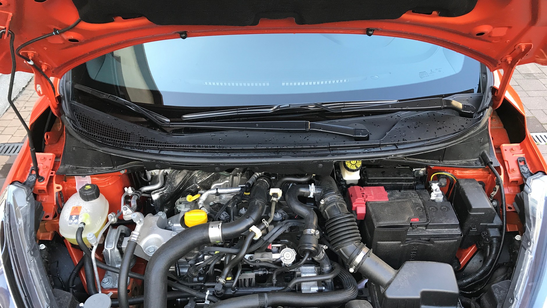 Silnik 0.9 znany m.in. z Dacii oraz Renault. Nissan Micra