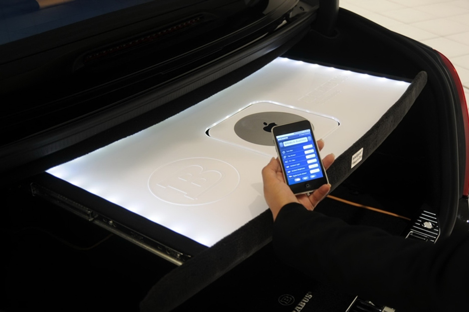 Brabus SV12 R Biturbo 800 to najmocniejsza limuzyna świata