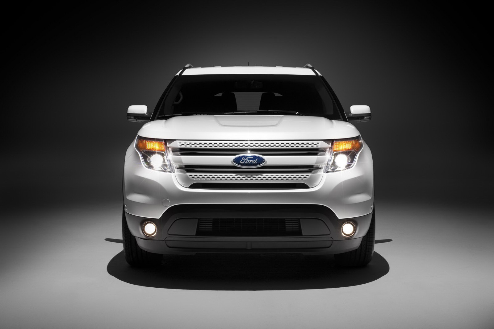 Ford Explorer pod nowym przykryciem