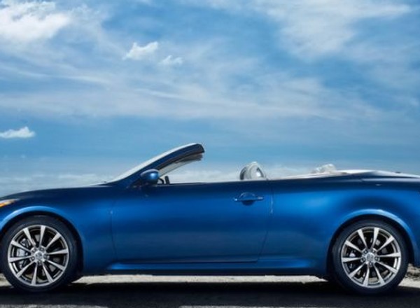 Premiera kabrioletu Infiniti