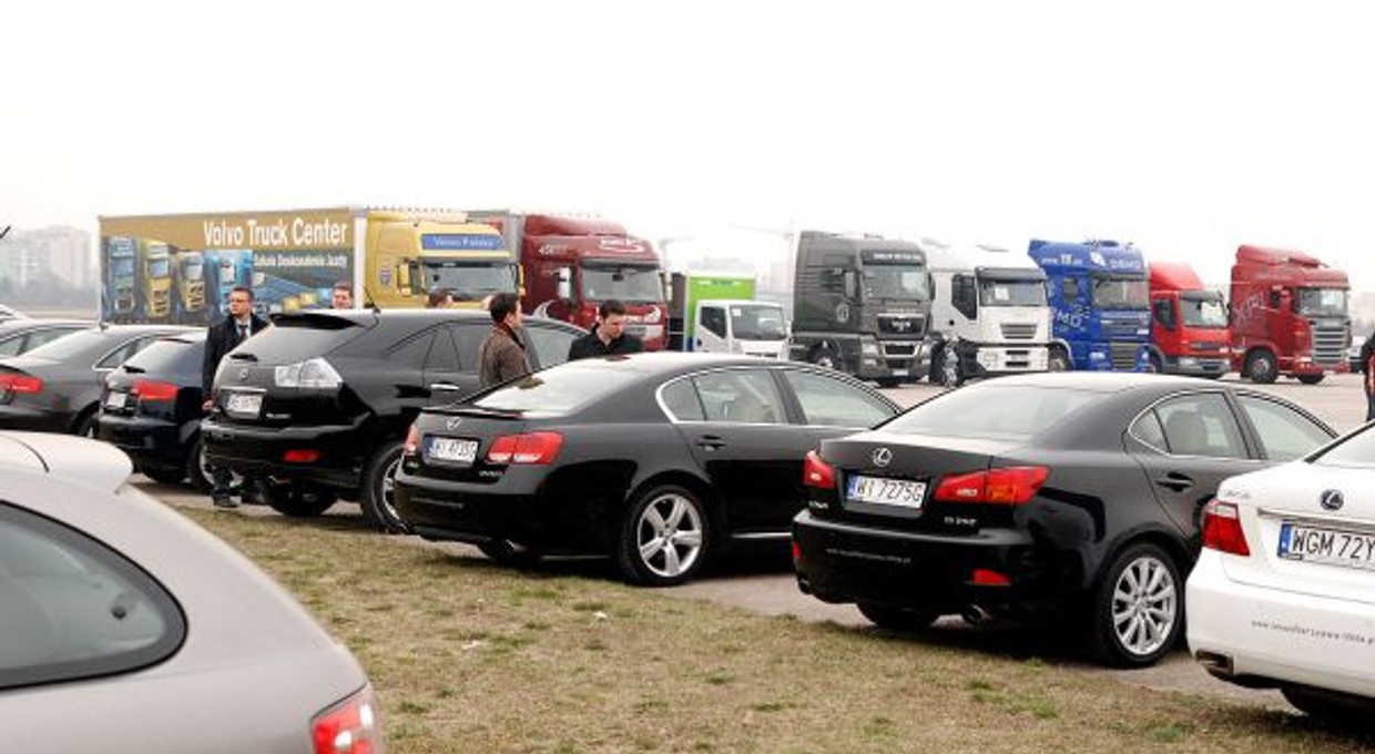 Śledzenie firmowych aut