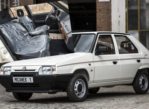 Kupił trzydziestoletnią Skodę Favorit za prawie 120 tys. zł. To chyba jedyny taki egzemplarz